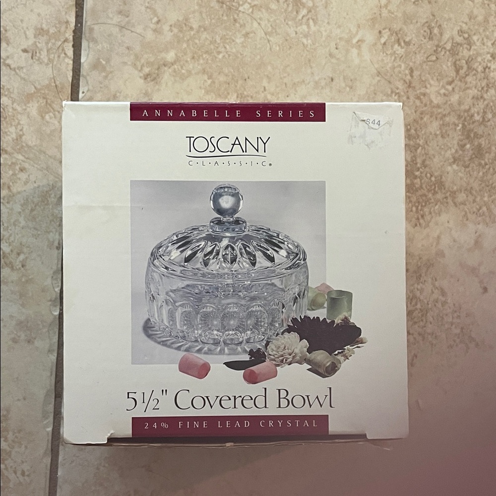 Tuscany Classic 5½" Clear Crystal Covered Bowl - Annabelle Series